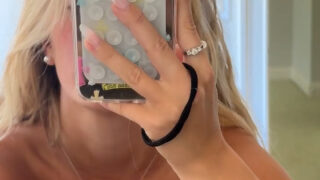 Breckie Hill Naked in Mirro – Onlyfans Tape Hot