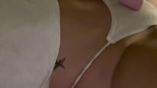 Alaina_Elliss Vibrating Tease on bed so hot – Onlyfans Tape